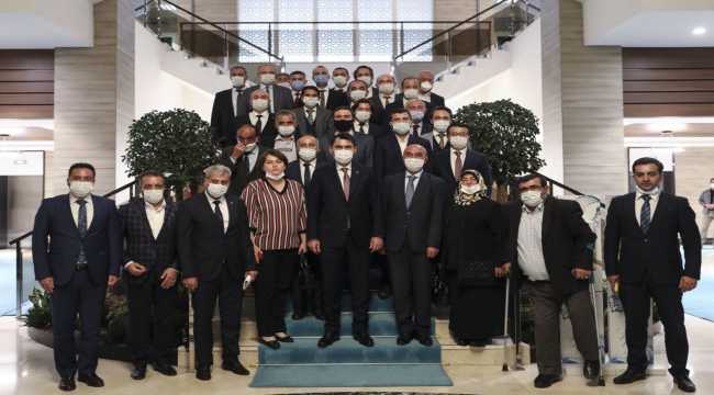 Bakan Kurum, AK Parti Konya İl Teşkilatını kabul etti: