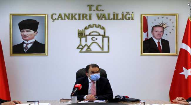 Çankırı Valisi Ayaz'dan kentteki Kovid-19 vakalarına ilişkin açıklama:
