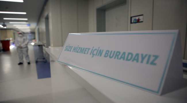 Anne, kolonya dökelim el ele tutuşalım