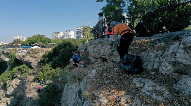 Falezlerde çevre temizliği yapıldı