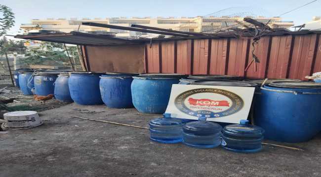 Hatay'da 2 bin 40 litre sahte içki ele geçirildi