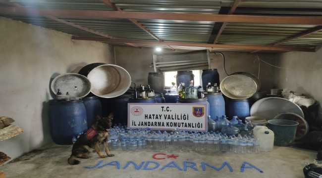 Hatay'da 2 bin 730 litre sahte içki ele geçirildi