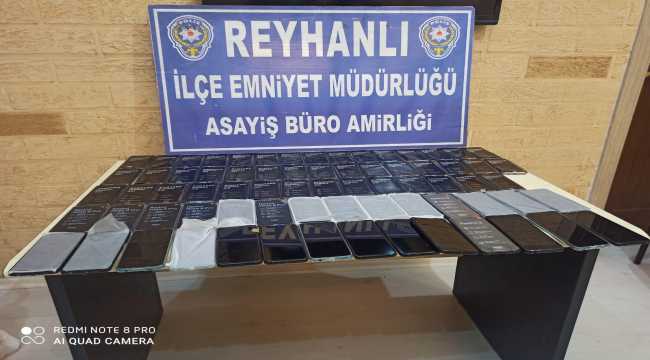 Hatay'da 72 kaçak cep telefonu ele geçirildi
