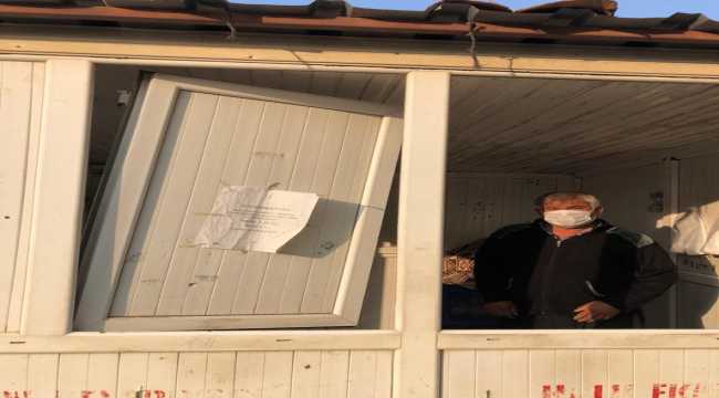 Kozan'da 2 ekmek büfesi tahrip edildi
