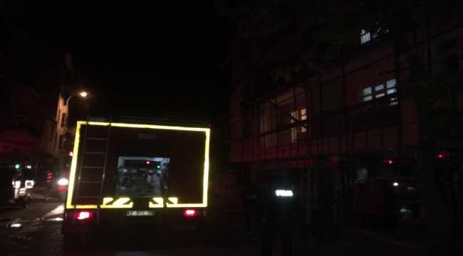 Kulu'da 4 katlı binadaki bir dairede çıkan yangın hasara neden oldu