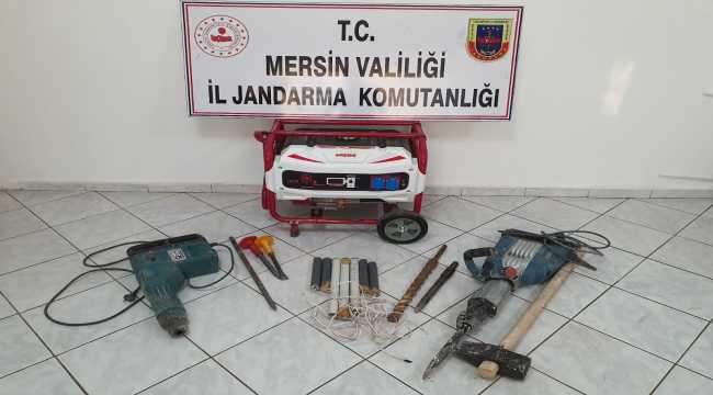 Arkeolojik alanda izinsiz kazı yapan 2 kişi yakalandı