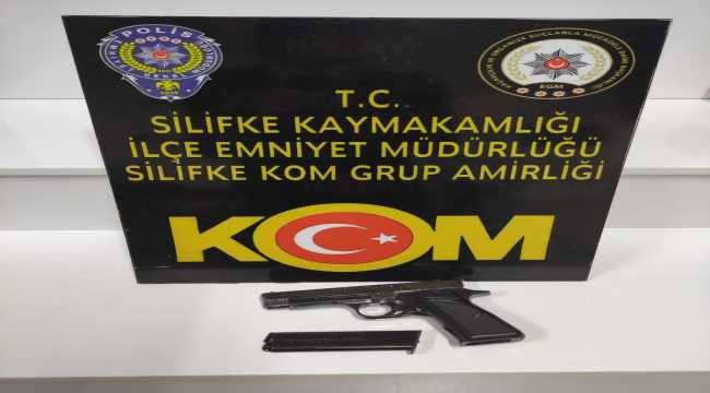 Mersin'de ruhsatsız tabanca bulunduran kişi gözaltına alındı
