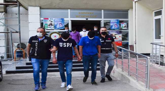 Mersin'de sosyal medyadan dolandırıcılık iddiasına iki tutuklama