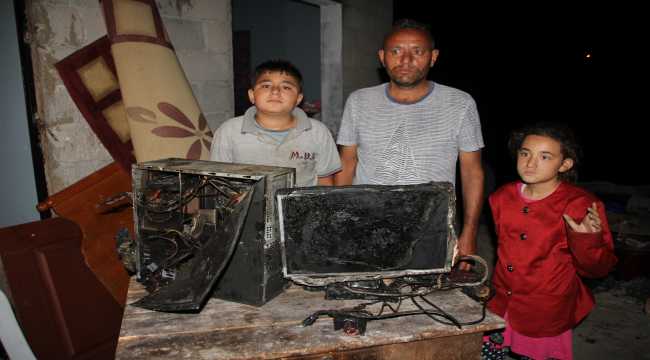 Mersin'de evleri yanan aile destek bekliyor