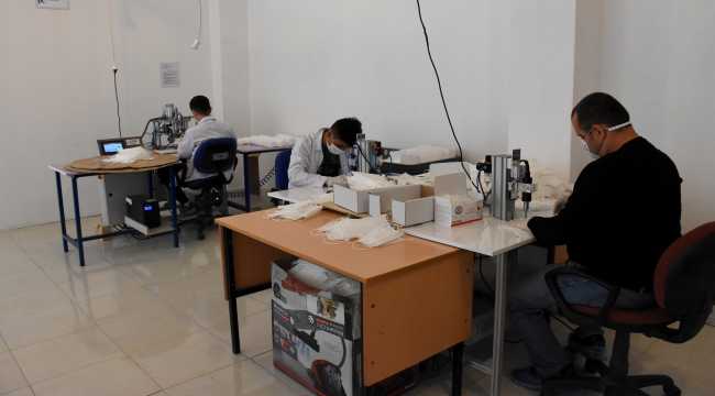 Öğrenciler 11 ton dezenfekte, 600 bin maske ürettiler