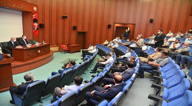 Osmaniye Valisi Yılmaz, muhtarlarla bir araya geldi
