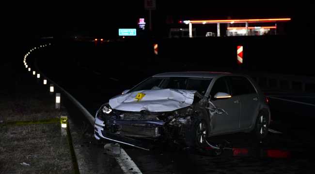 Sivas'ta 2 otomobil çarpıştı: 2 ölü, 4 yaralı 