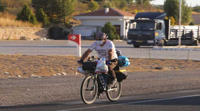 Yetimler için farkındalık oluşturmak amacıyla yola çıkan İHH gönüllüsü Nevşehir'e geldi