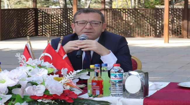 Yozgat Valisi Polat, gazetecilerle bir araya geldi