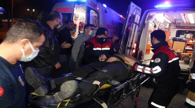 Ticari araç ile minibüs çarpıştı! 4 yaralandı