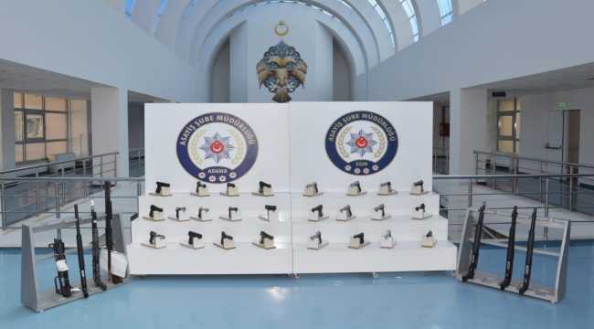 Adana'da polis denetimlerinde 37 silah ele geçirildi