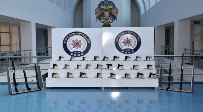 Adana'da polis denetimlerinde 47 silah ele geçirildi