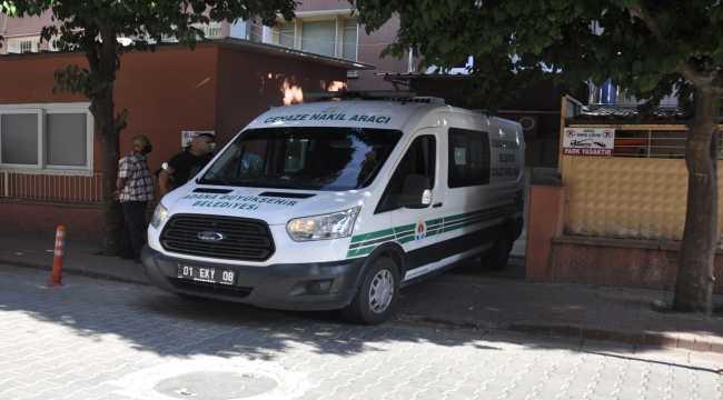 Adana'daki silahlı saldırıda ölen kişinin cenazesi ailesine teslim edildi
