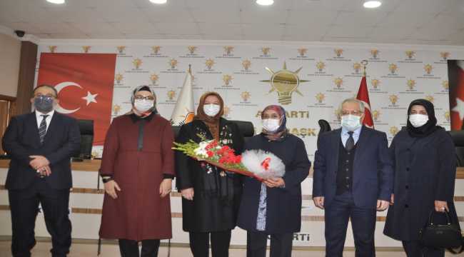 AK Parti Afşin Kadın Kolları Başkanlığında devir teslim töreni