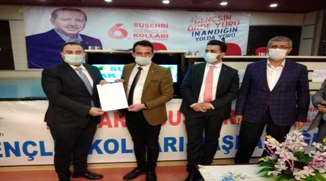 AK Parti Suşehri Gençlik Kolları Başkanı İlhan Erden güven tazeledi