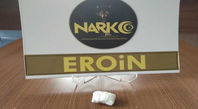 Akşehir'de otostop çeken şüpheli uyuşturucuyla yakalandı
