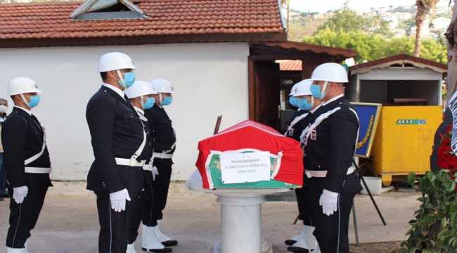 Antalya'da emekli gazi polis memuru hayatını kaybetti