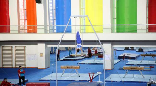 Artistik Cimnastik Milli Takımı Mersin'de kampa girdi