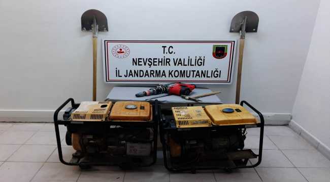 Avanos'ta izinsiz kazı yapan şüpheli suçüstü yakalandı