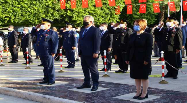 Büyük Önder Atatürk'ü anıyoruz