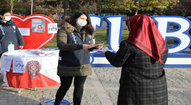 Çubuk'ta polis ekipleri KADES'i anlattı