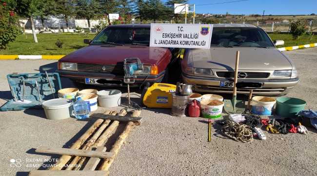 Eskişehir'de kaçak kazı yapan 6 kişi suçüstü yakalandı