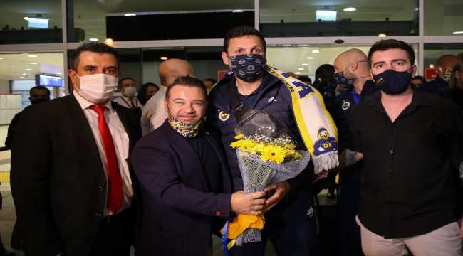 Fenerbahçe kafilesi Antalya'ya geldi