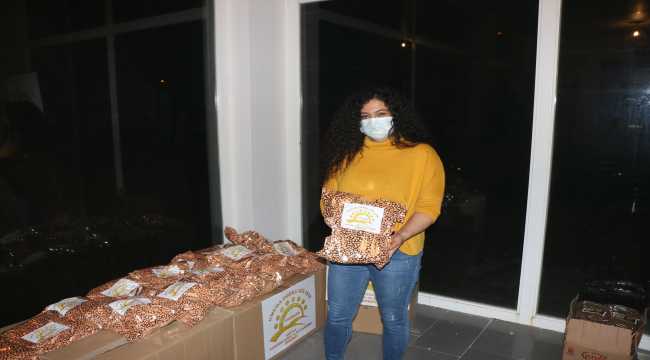 Gönüllülerden depremzede çocukların yüzlerini güldürecek yardım 