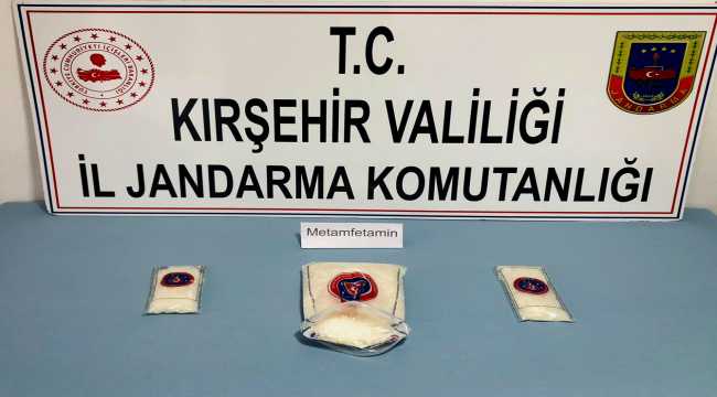 Kırşehir'de otobüsün bagajındaki çantasında uyuşturucu bulunan yolcu tutuklandı