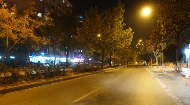 Konya, Aksaray, Karaman ve Afyonkarahisar'da vatandaşlar evlerine çekildi
