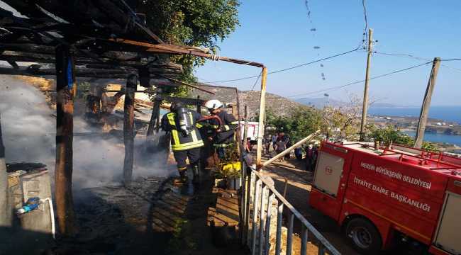 Mersin'de gecekondu yangını 