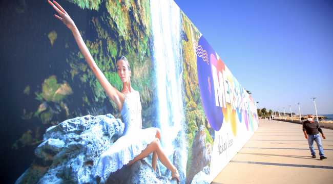 Mersin'de vatandaşlar güneşli havanın tadını çıkarıyor 