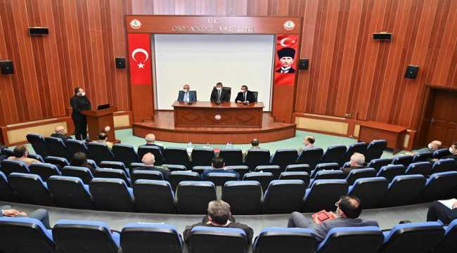 Osmaniye’de Kovid -19 değerlendirme toplantısı yapıldı