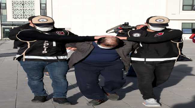 Sahte kimlikle yakalanan FETÖ firarisi, hakkında soruşturmanın yürütüldüğü İstanbul'a gönderildi