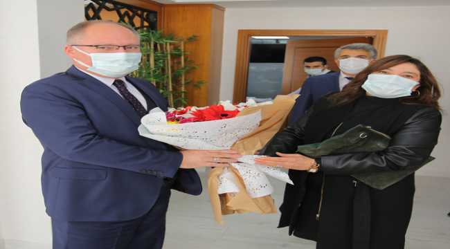 Sivas Belediye Başkanı Bilgin öğretmenleri makamında kabul etti 