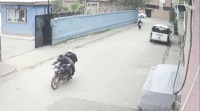 Adana'da 2 motosikletli kapkaç şüphelisi tutuklandı