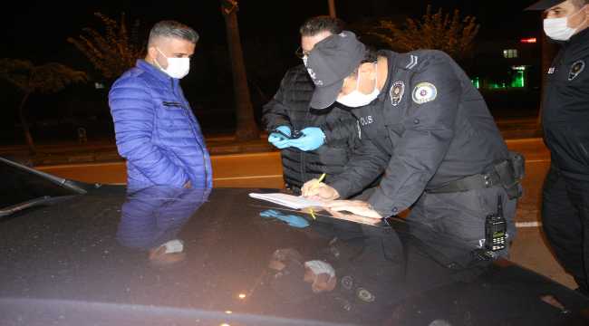 Adana'da sokağa çıkma kısıtlamasına uymayan yabancı uyruklu kişiye para cezası verildi 