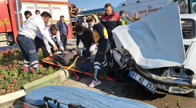 Adana'da trafik kazaları: 5 yaralı