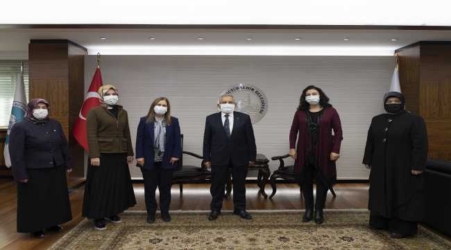 AK Parti kadın kolları başkanlarından Büyükkılıç'a ziyaret