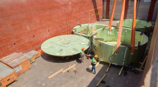 Akkuyu NGS'nin ikinci ünitesindeki kor tutucunun montajı yapıldı 