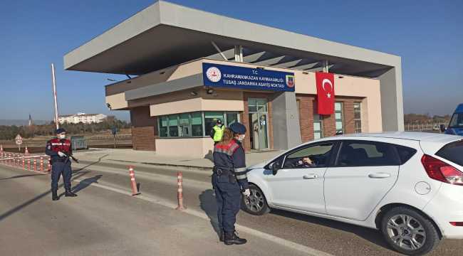 Ankara'da sokağa çıkma kısıtlaması kapsamında denetim yapıldı