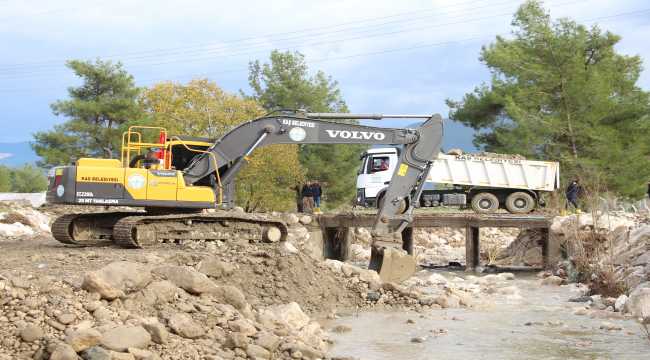 Antalya'da sağanağın ardından hasar tespit çalışmaları sürdürülüyor