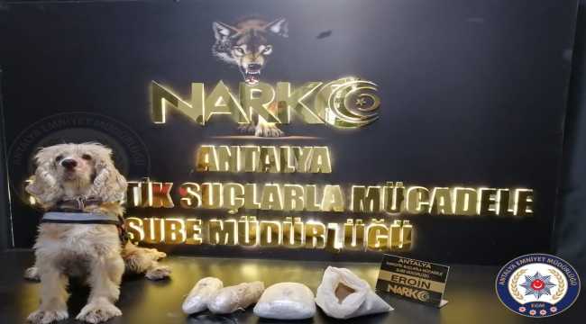 Antalya'da uyuşturucu ticareti yaptıkları iddiasıyla 3 zanlı tutuklandı