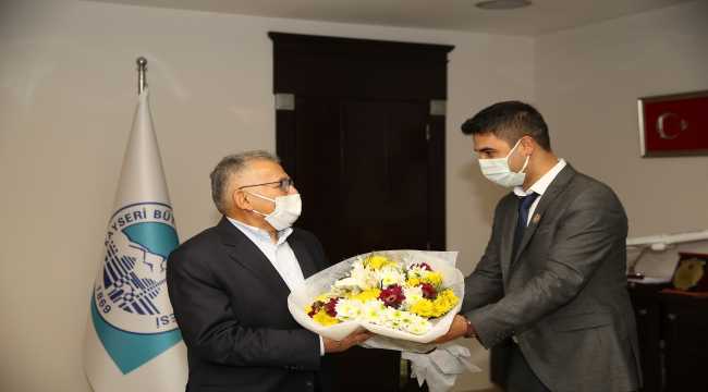 Başkan Büyükkılıç'a şehit aileleri ve gazilerden ziyaret