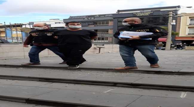 Eskişehir'de gözaltına alınan gasp şüphelisi tutuklandı